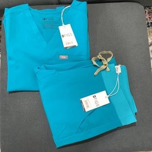 FIGS scrub Teal set size small petite